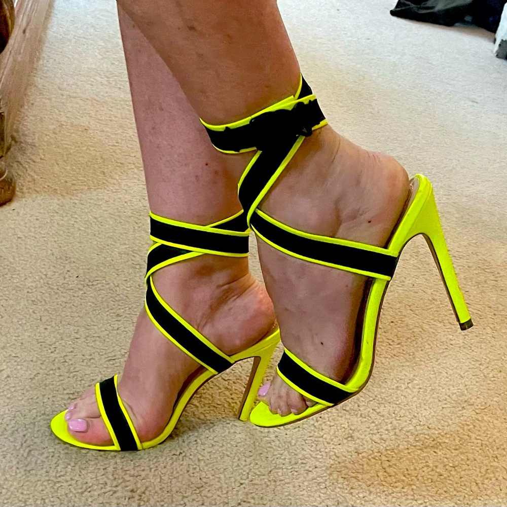 Neon Yellow Heels Wrap Around Style Size 9